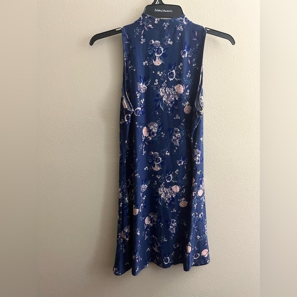 Floral Print Dress - Picture 8 of 8